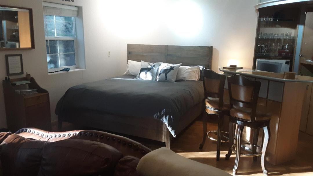 Winterfell Inn - No Xtra Fees, Dogs Ok, King & Queen Suites Arnold Bagian luar foto